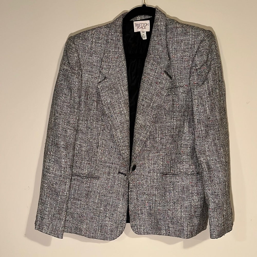 Brooks Brothers Gray Women's Blazer

SOLD Locally